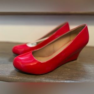 Forever Link Women's Patent Round Toe Wedge Pumps